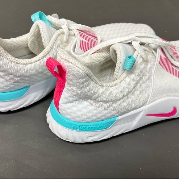 Women’s Nike trainers size 10. - Picture 3 of 5